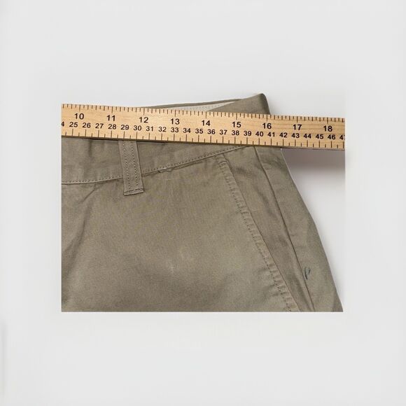 Dockers Shorts Mens 32 Beige Chino Khaki Flat Front Relaxed Casual (with Flaws) - Picture 5 of 14